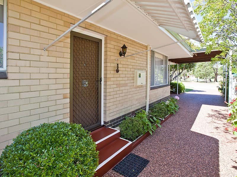 4a Layman Street, Booragoon WA 6154