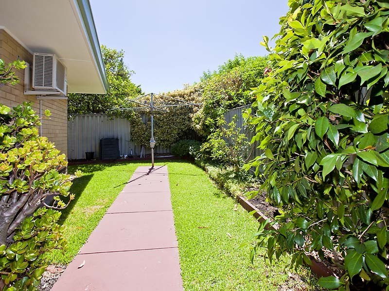 4a Layman Street, Booragoon WA 6154