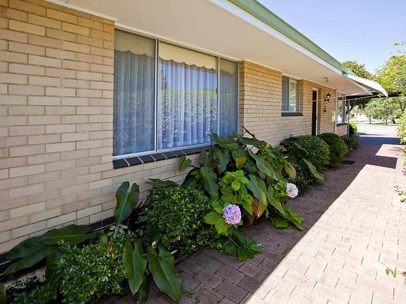 4a Layman Street, Booragoon WA 6154