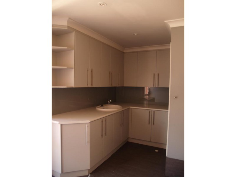 18 Norma Rd, Alfred Cove WA 6154