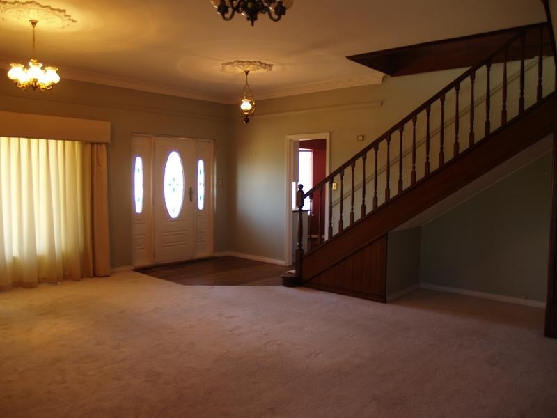 18 Norma Rd, Alfred Cove WA 6154