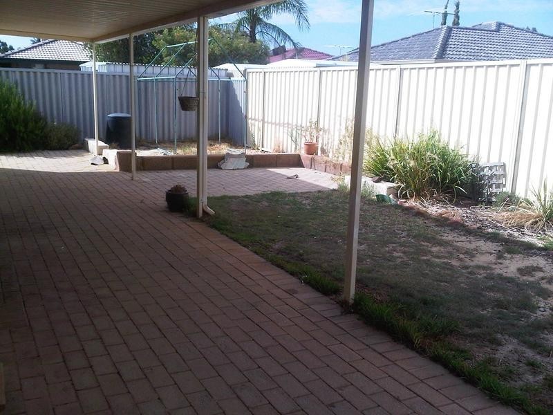 4/11 Apley Street, Maddington WA 6109