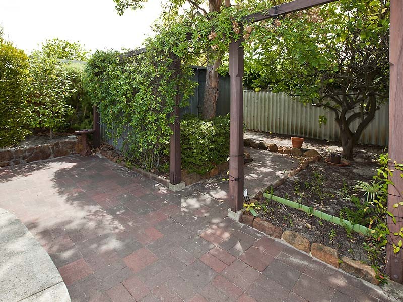 19 Corbett Way, Booragoon WA 6154