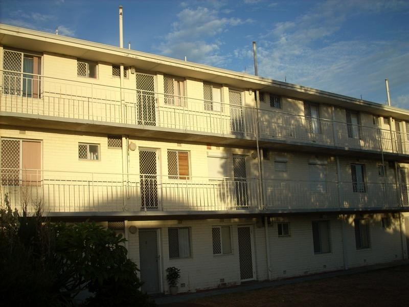 19/3 Burgundy Crescent, Spearwood WA 6163