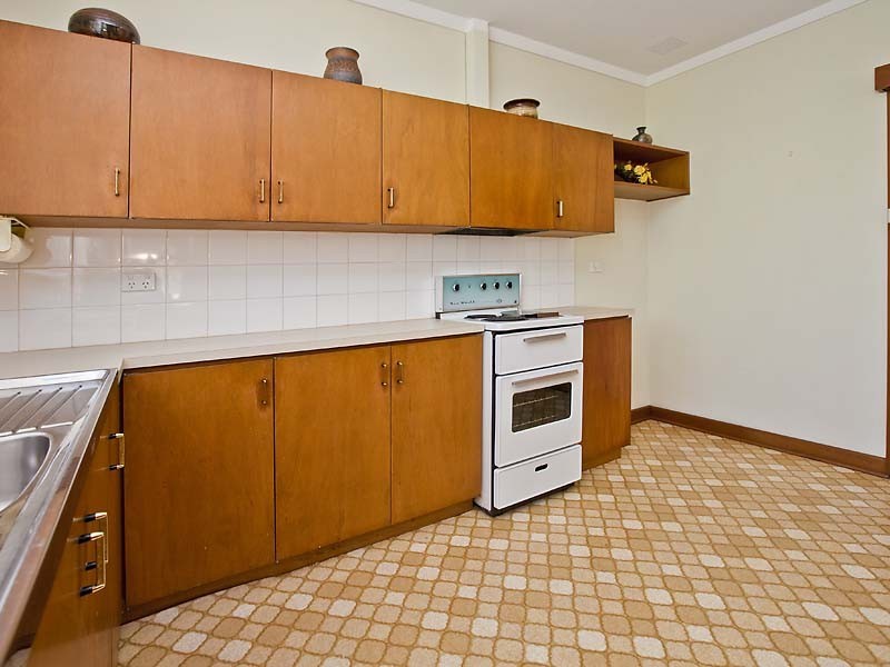 4a Layman Street, Booragoon WA 6154