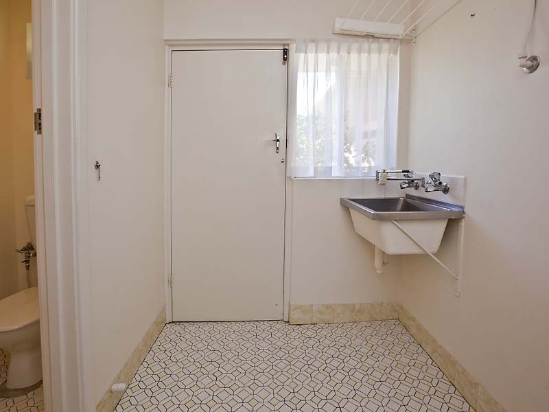 4a Layman Street, Booragoon WA 6154