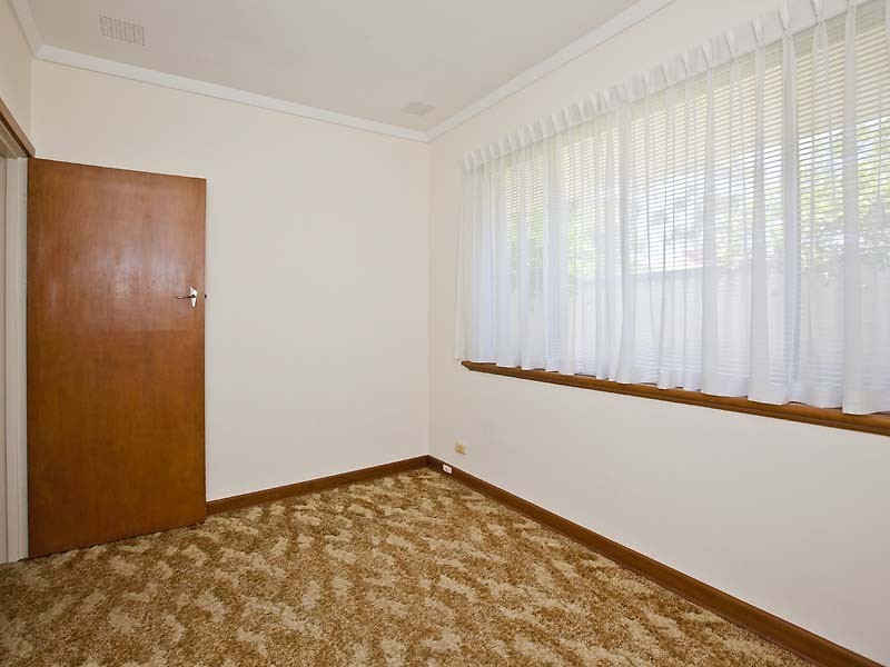 4a Layman Street, Booragoon WA 6154