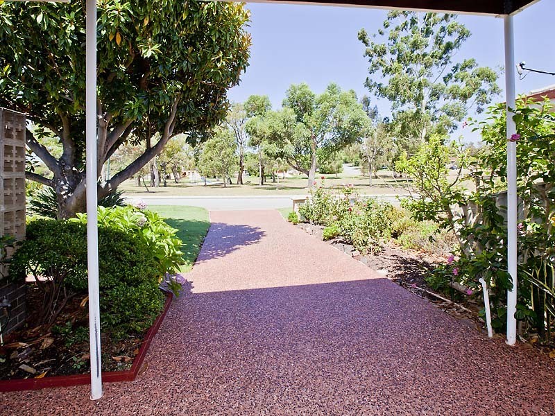 4a Layman Street, Booragoon WA 6154