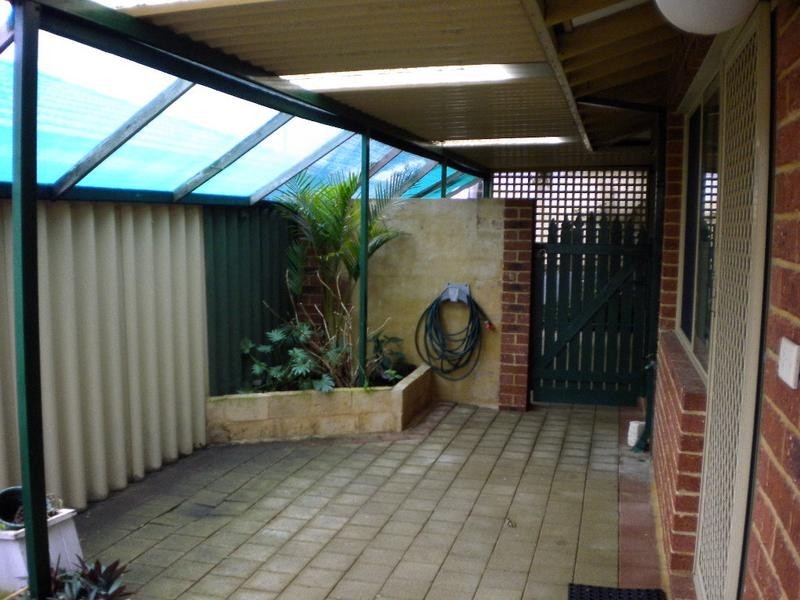 2/545 Rockingham Rd, Munster WA 6166