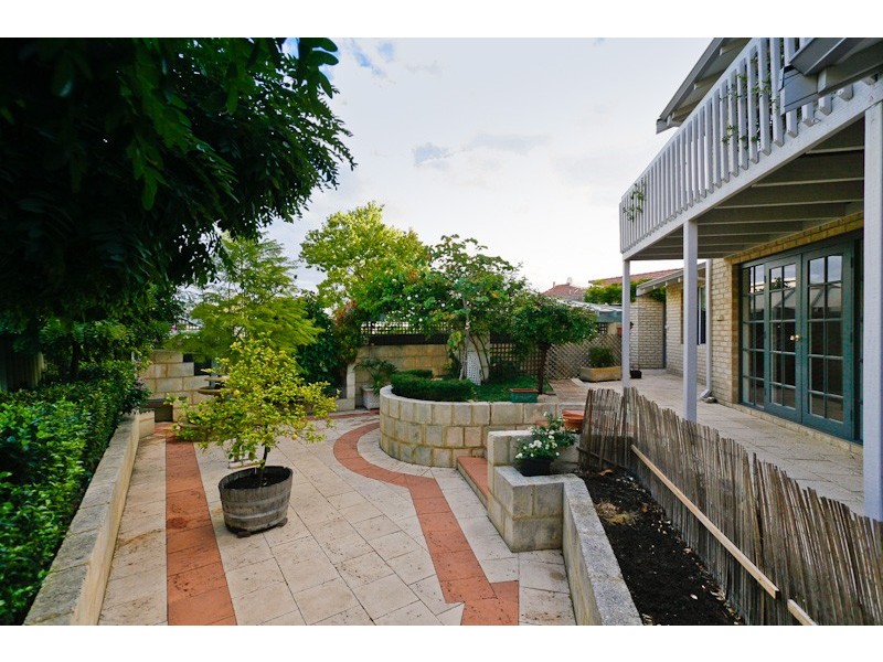 1 Wayman Street, Mount Pleasant WA 6153