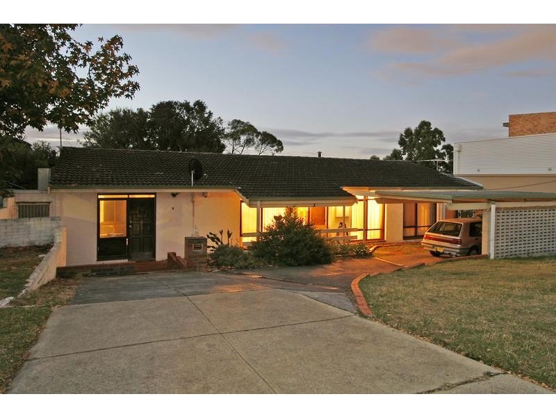 3 Cawston Rd, Attadale WA 6156