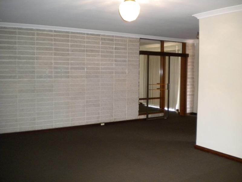 3 Cawston Rd, Attadale WA 6156