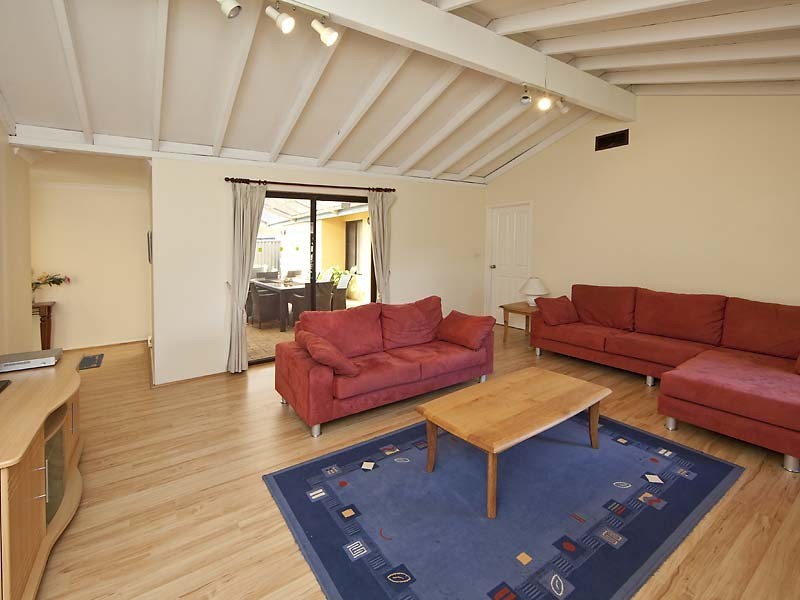 10 Congdon Way, Booragoon WA 6154