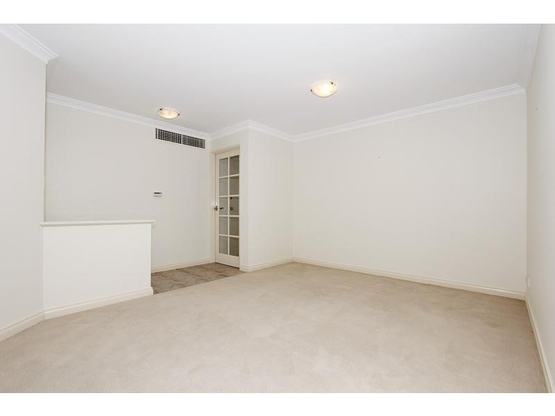 1/43 Macrae Road, Applecross WA 6153