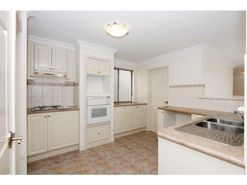 1/43 Macrae Road, Applecross WA 6153