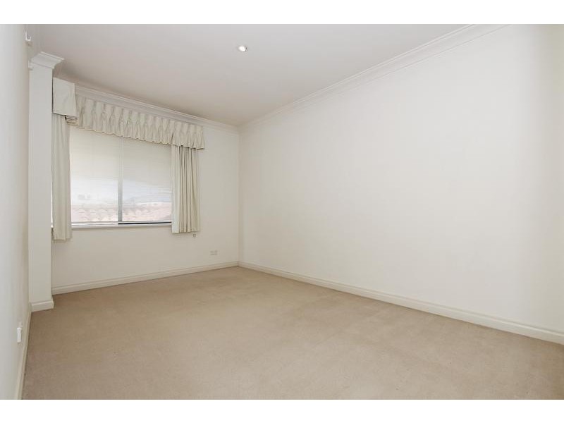 1/43 Macrae Road, Applecross WA 6153