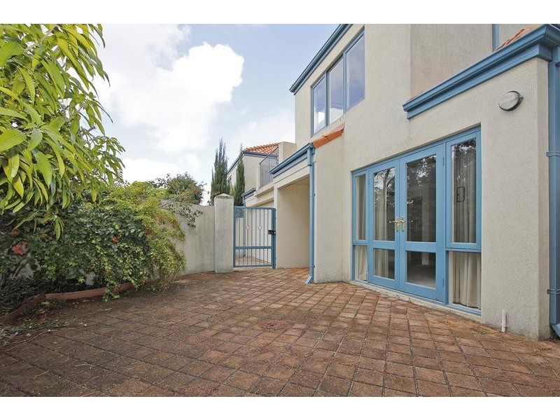 1/43 Macrae Road, Applecross WA 6153