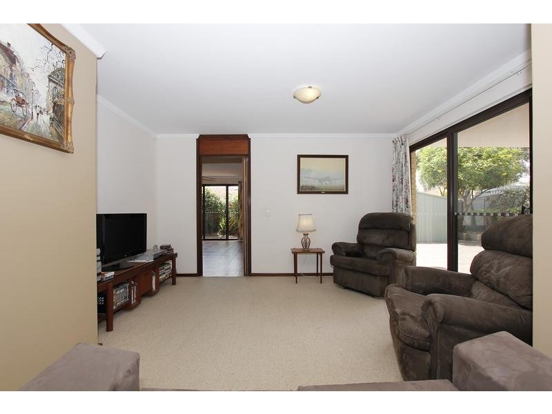 3/2 Royce Grove, Booragoon WA 6154