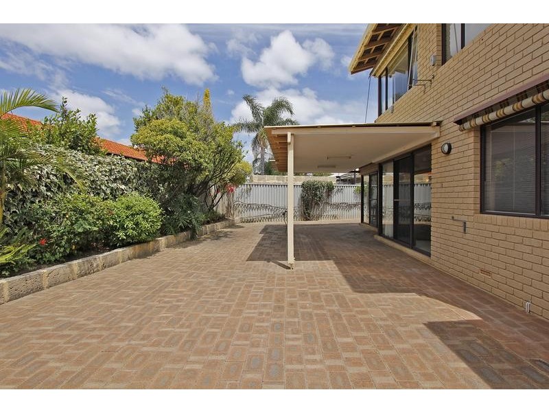 3/2 Royce Grove, Booragoon WA 6154