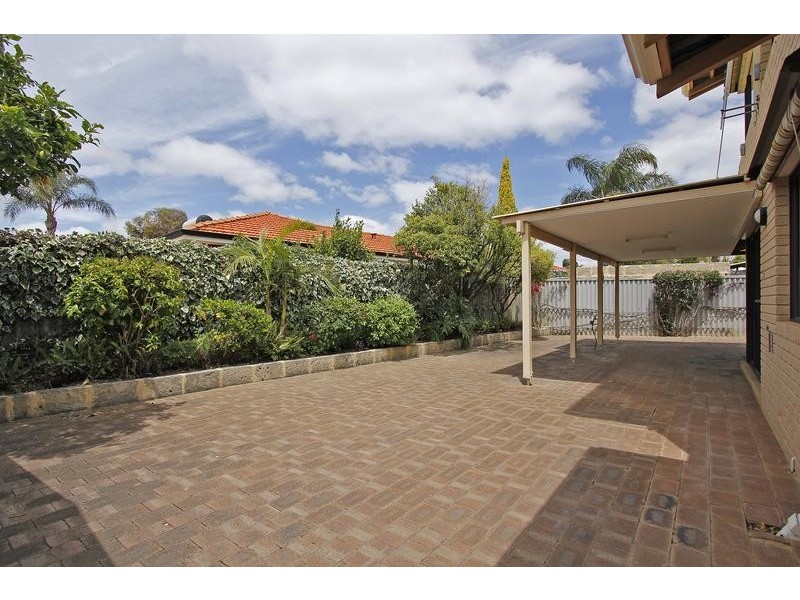 3/2 Royce Grove, Booragoon WA 6154