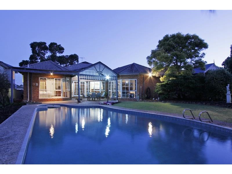 27 Lawlor Road, Attadale WA 6156