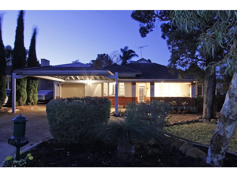 27 Lawlor Road, Attadale WA 6156