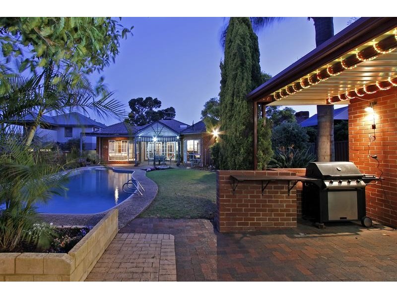 27 Lawlor Road, Attadale WA 6156