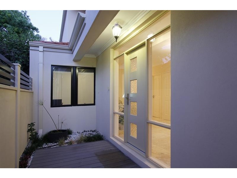 24a Norma Road, Alfred Cove WA 6154