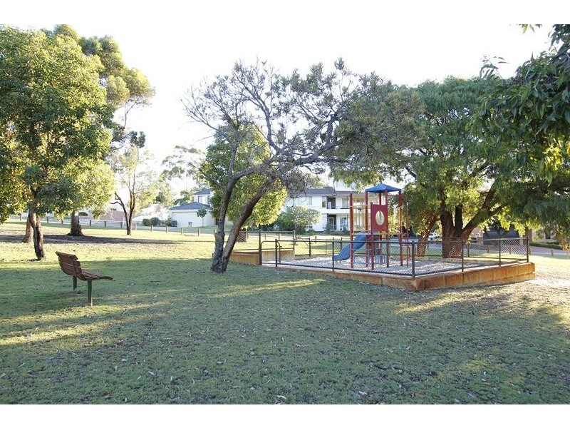 24a Norma Road, Alfred Cove WA 6154