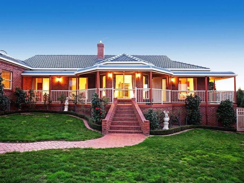11 Bourbon Way, Waurn Ponds VIC 3216
