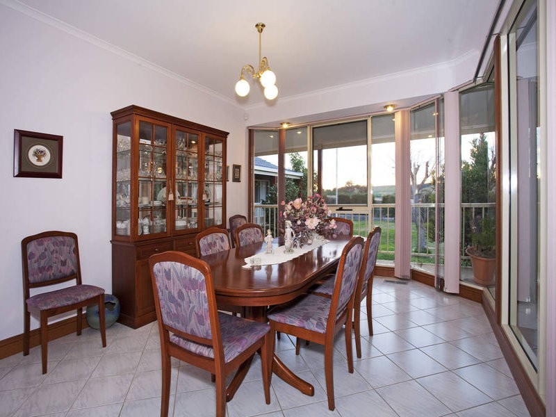 11 Bourbon Way, Waurn Ponds VIC 3216