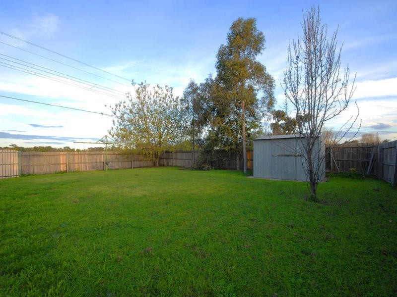 1 Woolvet Avenue, Belmont VIC 3216
