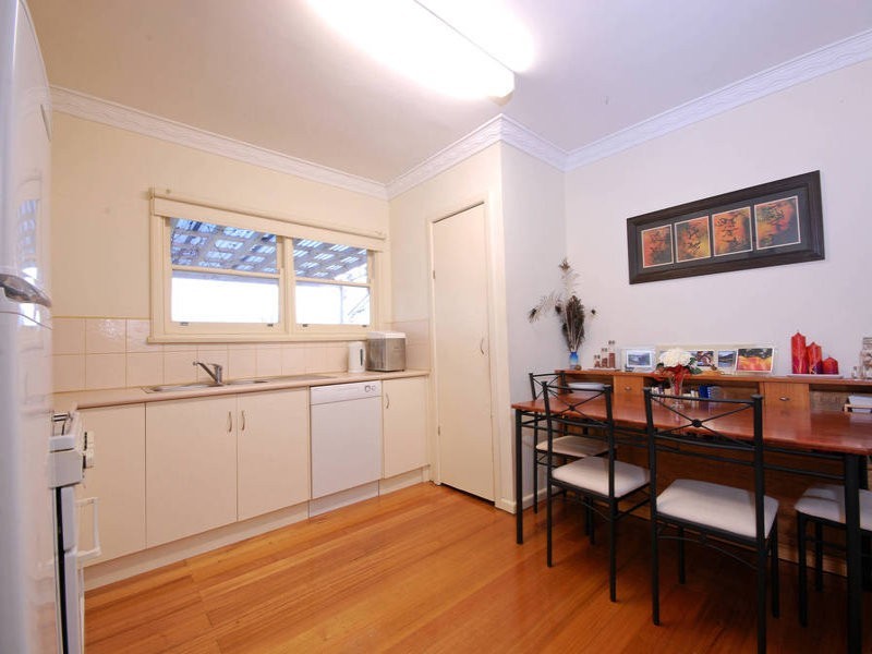 1 Woolvet Avenue, Belmont VIC 3216