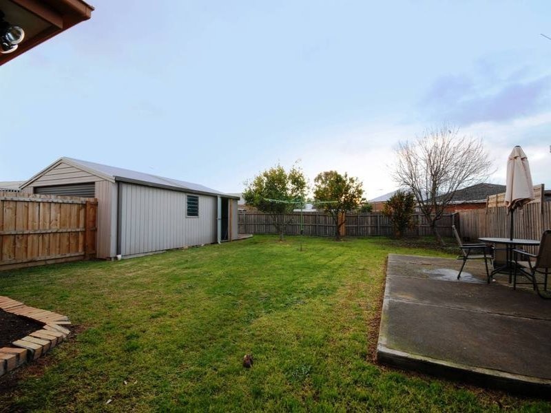 73 Benjamin Drive, Lara VIC 3212