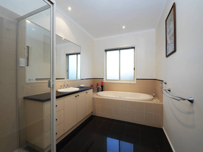 36 Victory Way, Highton VIC 3216