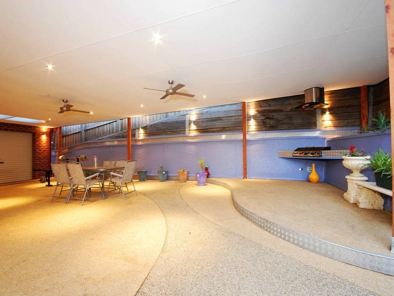 36 Victory Way, Highton VIC 3216