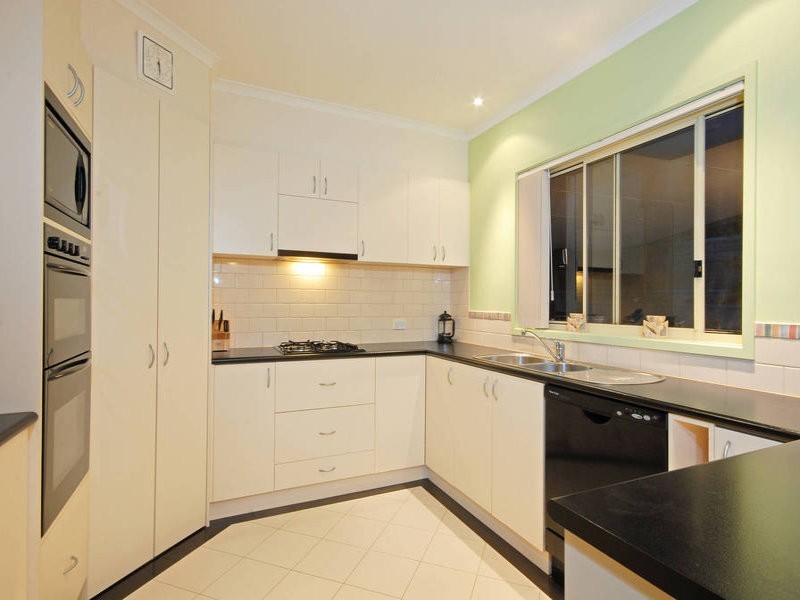 36 Victory Way, Highton VIC 3216