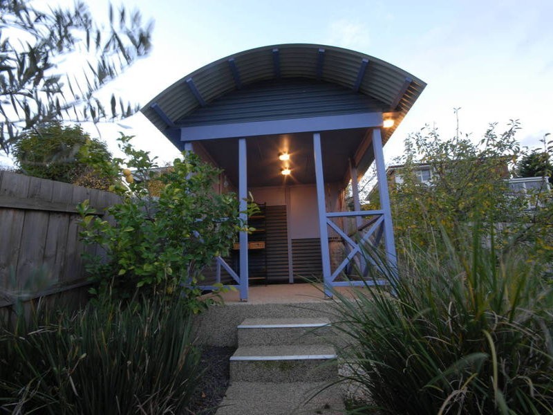 36 Victory Way, Highton VIC 3216