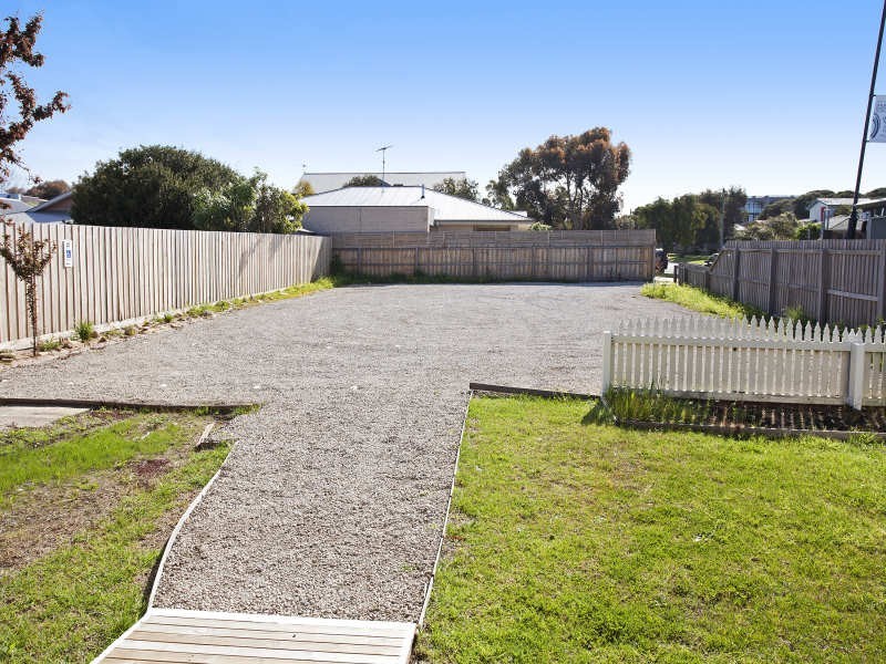 11 Pearl Street, Torquay VIC 3228