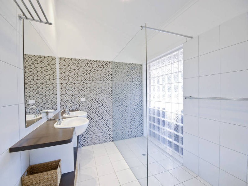2 McCanns Road, Geelong VIC 3220