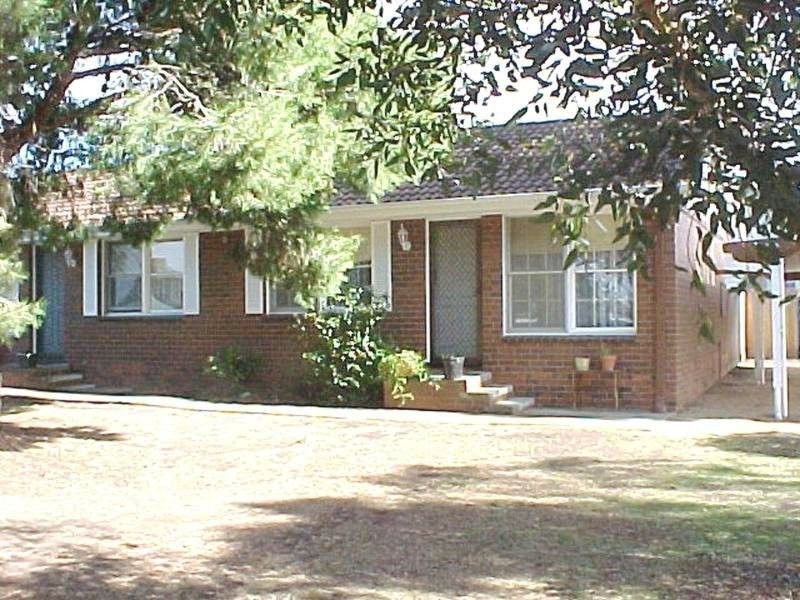 17 Carey Street, Hamlyn Heights VIC 3215