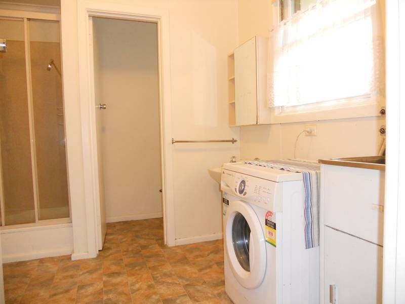 17 Carey Street, Hamlyn Heights VIC 3215