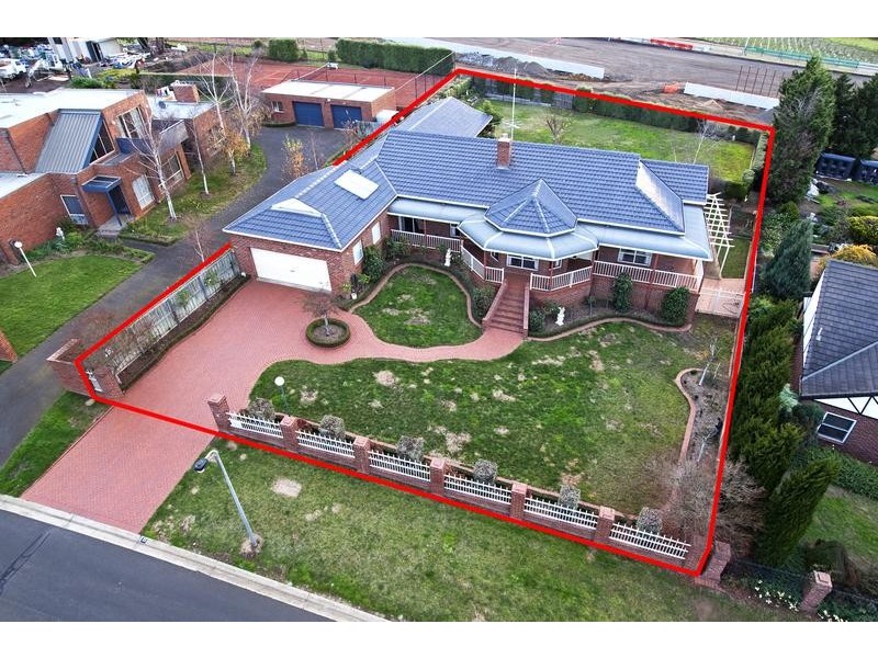 11 Bourbon Way, Waurn Ponds VIC 3216