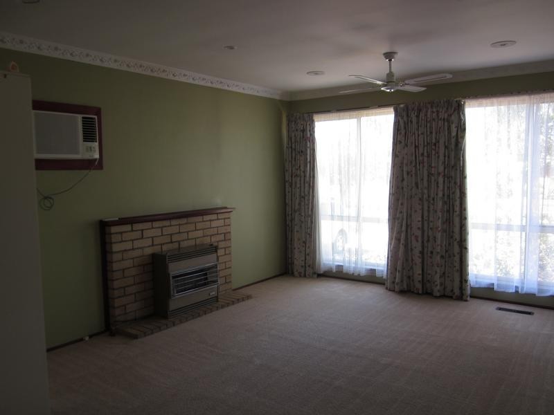 25 Winstanley Rd, East Geelong VIC 3219