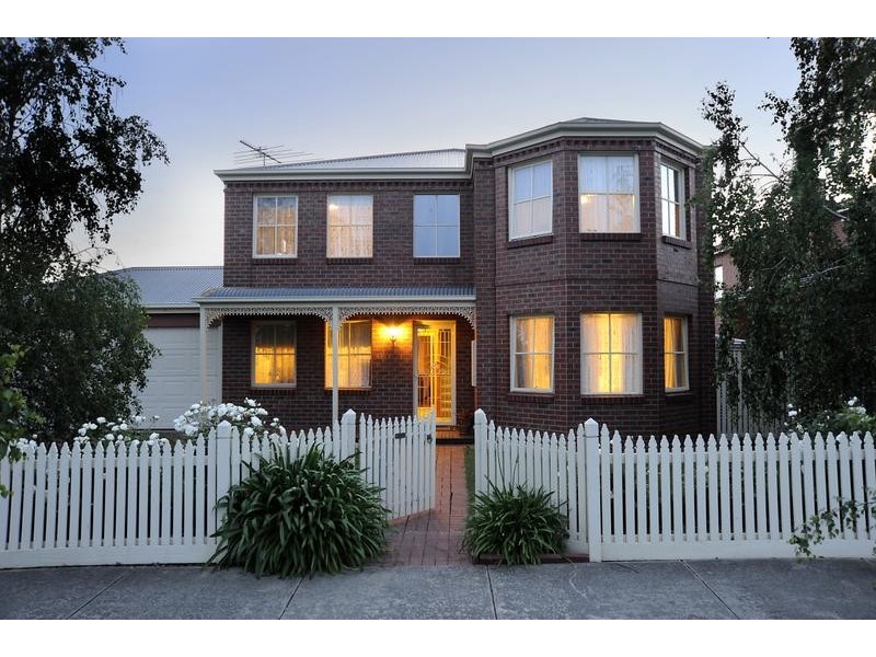 24 Homewood Lane, Highton VIC 3216