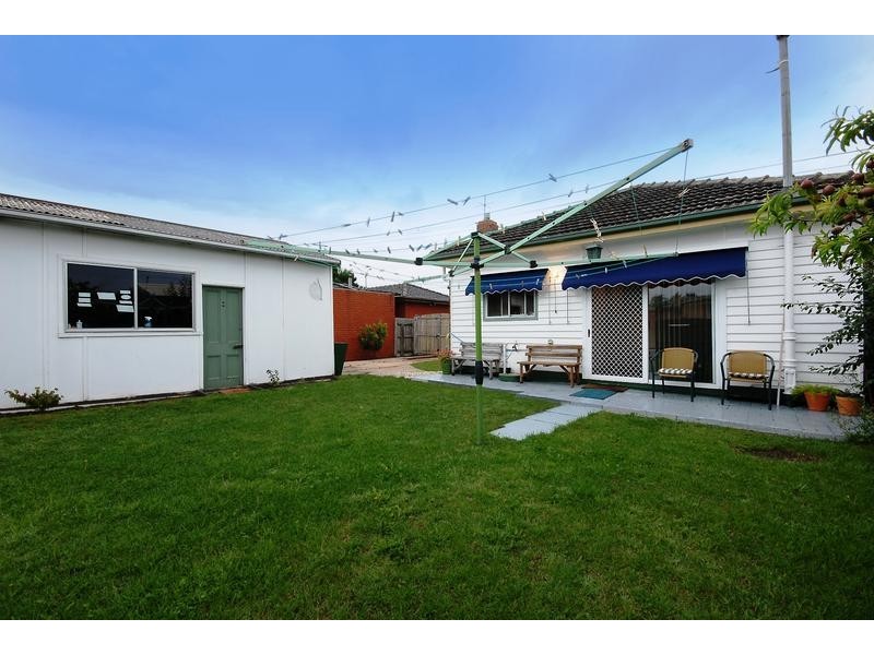 104 Ballarat Road, Hamlyn Heights VIC 3215
