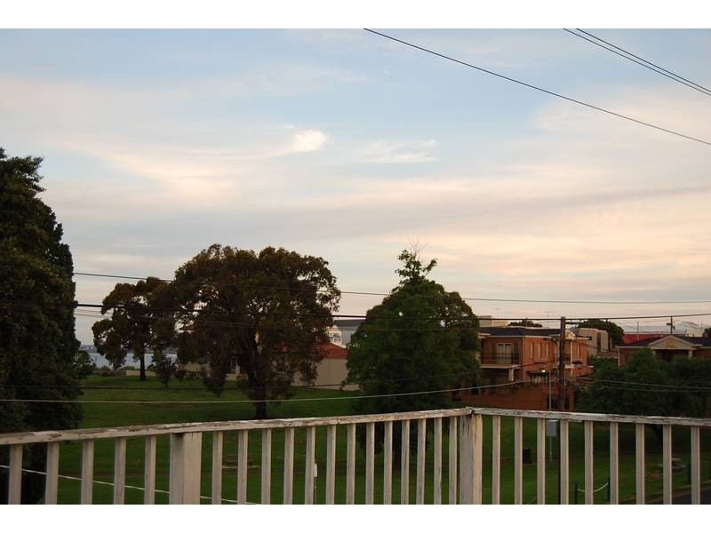 16 Holden Avenue, Rippleside VIC 3215