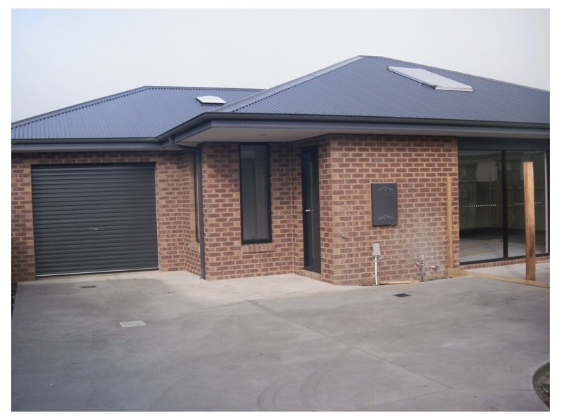 2/71 Thorburn Drive, Bell Park VIC 3215