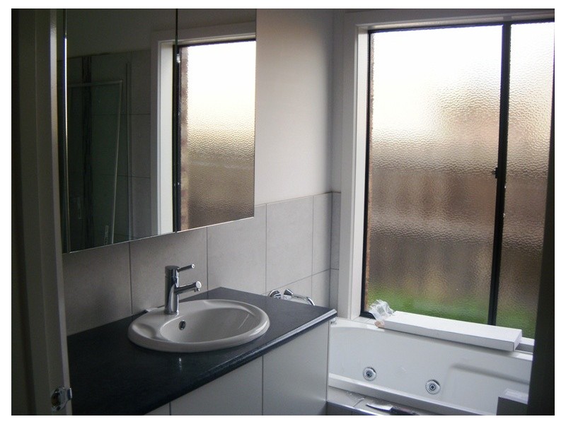 2/71 Thorburn Drive, Bell Park VIC 3215