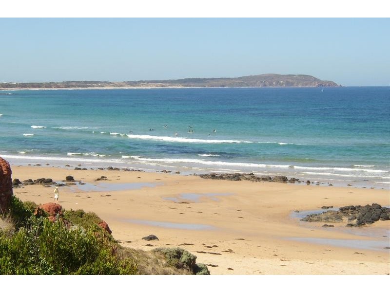 16 Sinclair Ave, Surf Beach VIC 3922